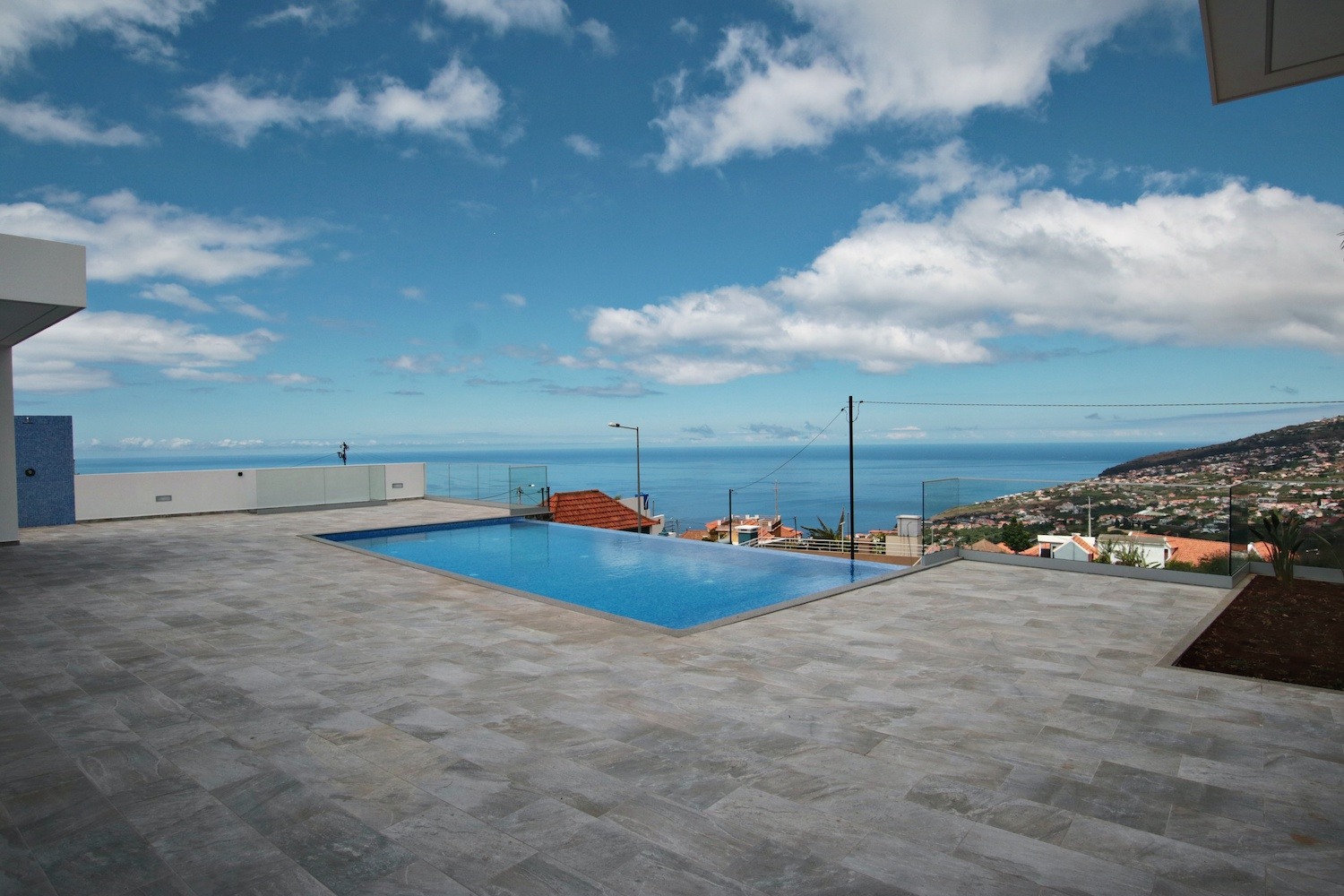 Swimming pool with sea view