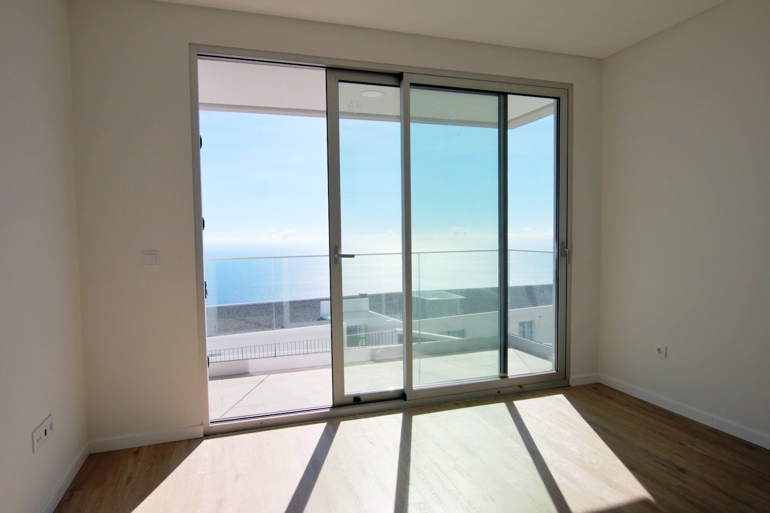 Bedroom with sea view